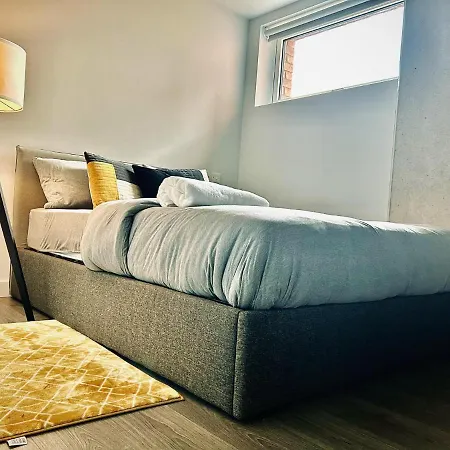 شقة Captivating 2-bed Skyview In Leeds