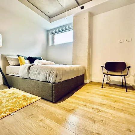 Captivating 2-bed Skyview In Leeds شقة
