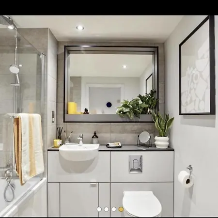 Captivating 2-bed Skyview In Leeds